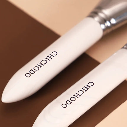 CHICHODO 10PCS Luxurious Makeup Brush Set – Fox, Goat & Synthetic Hair - Glossorea